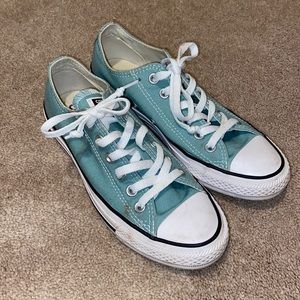 Women’s Converse All Star Size 7